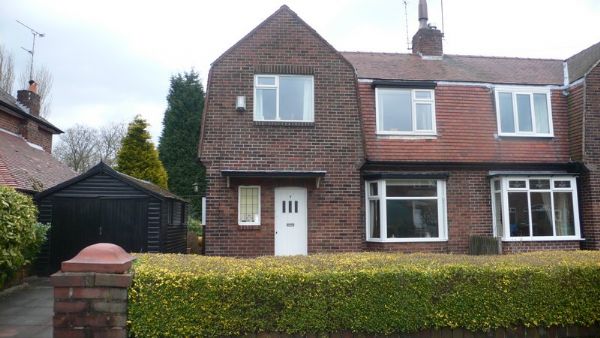 7 Woodtop Avenue, Bamford - A SPACIOUS 2 BEDROOMED CHRACTER SEMI DETACHED PROPERTY WITH FANTASTIC POTENTIAL TO EXTEND